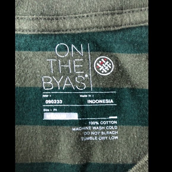 On The Byas Green Striped Pocket T-shirt - Picture 4 of 4